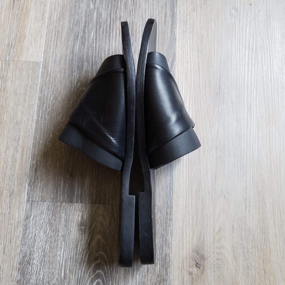 Never wore Twisted Strap slides. - Picture 6 of 8